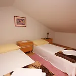 And By The Sea - Gonar, Rab - 2002 Pensiune 3*